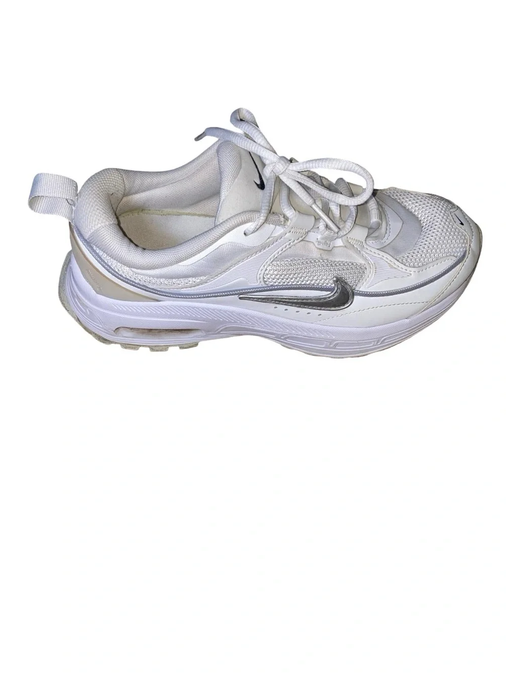 Nike Air Max Bliss Womens Sneakers Summit White size 7 DH5128-101